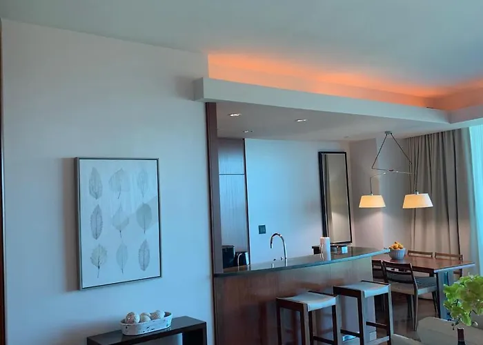 One Bal Harbour Ritz Bal Harbour Aparthotel