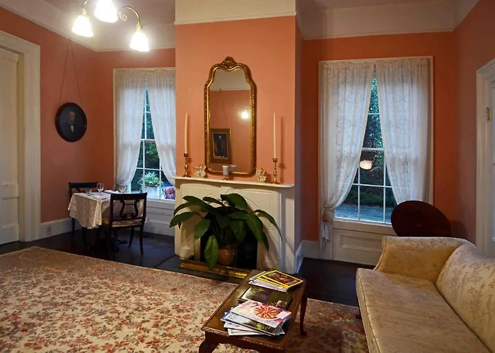 1872 Denham Inn Monticello