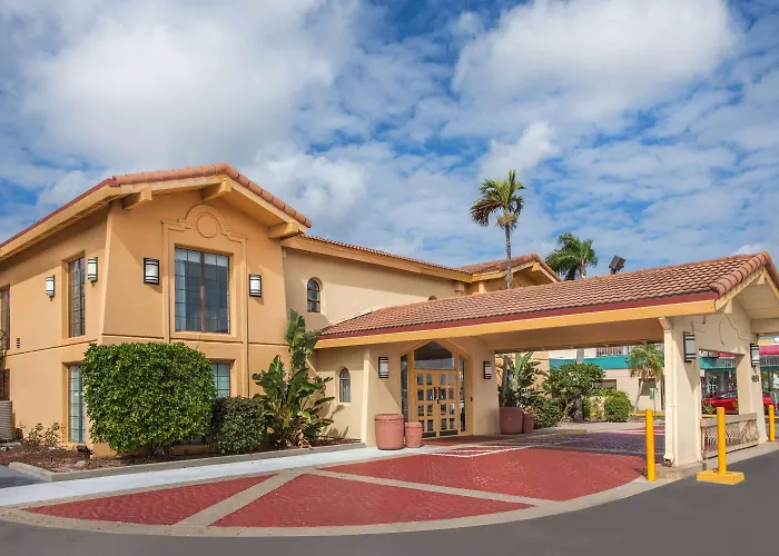 Baymont By Wyndham Fort Myers Central