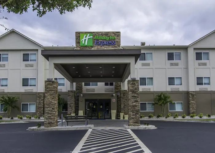 Holiday Inn Express - Naples South - I-75 By Ihg Golden Gate
