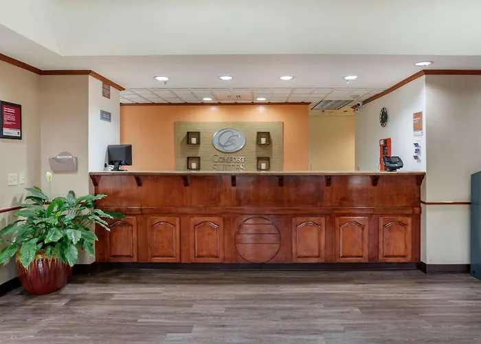 Comfort Suites Airport