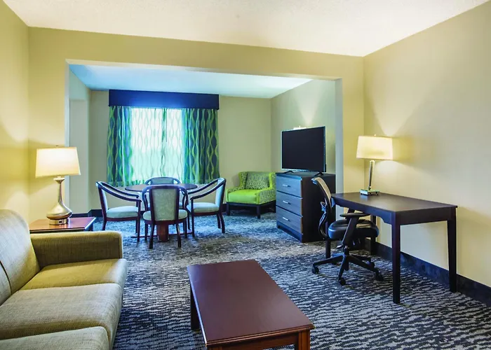 La Quinta By Wyndham Clearwater South