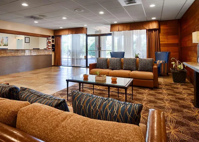 Best Western Crossroads Inn