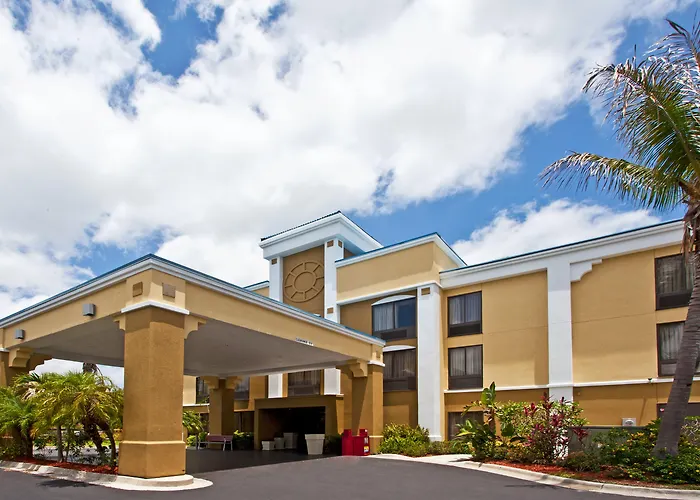 Holiday Inn Express Vero Beach-West I-95 By Ihg