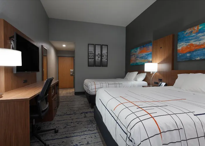 La Quinta By Wyndham St. Petersburg Northeast *Newly Renovated