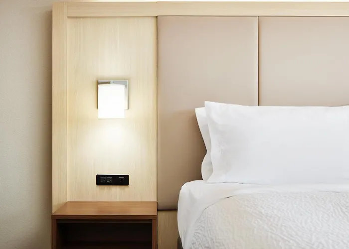Holiday Inn Express & Suites Bonifay By Ihg