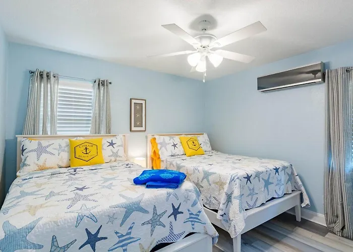 Upham Beach Inn - Entire