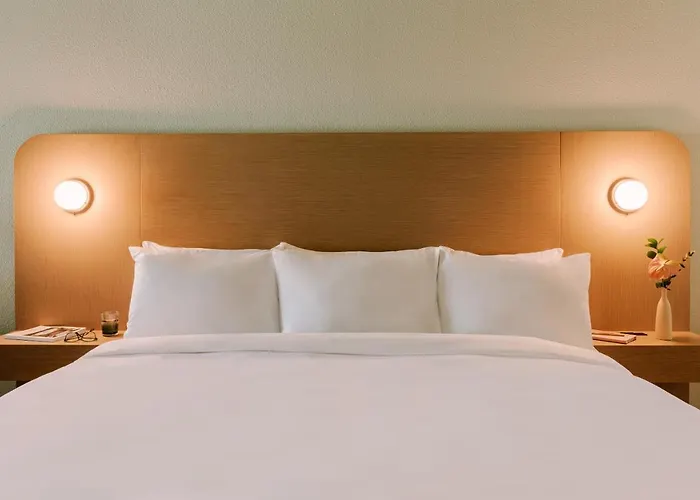 Cirrus Hotel Four Corners
