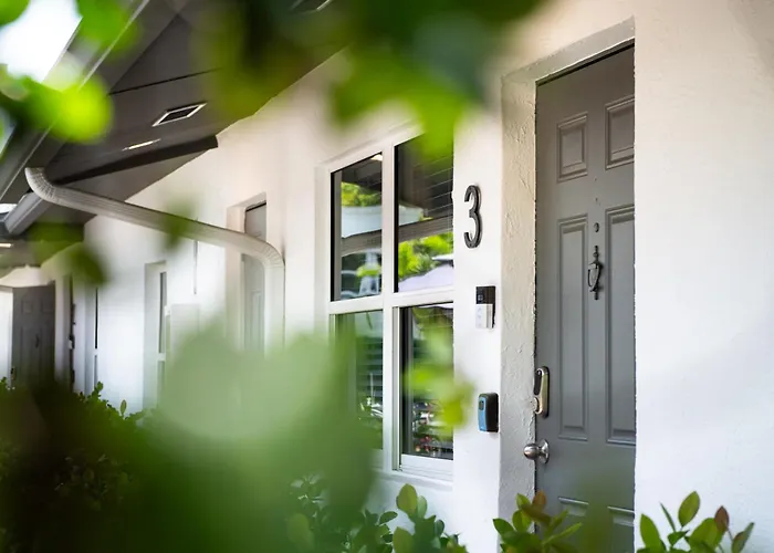Lauderdale Boutique