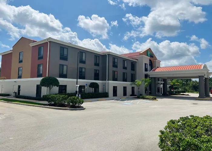 Holiday Inn Express & Suites Sebring By Ihg