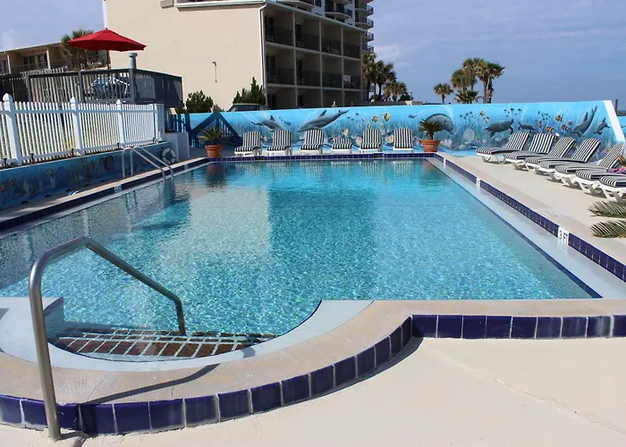 Shoreline Suites & Cabana Cottages - Beachfront