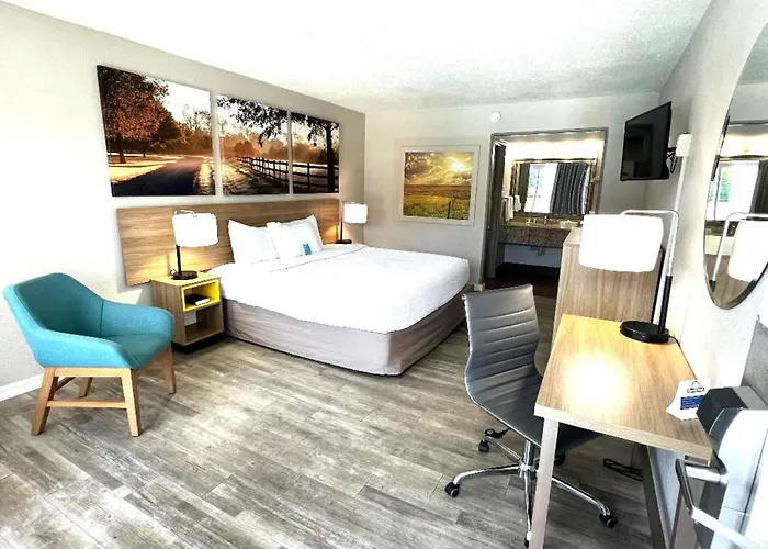 Days Inn By Wyndham Wildwood I-75