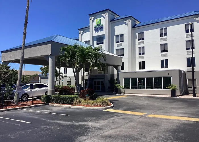 Holiday Inn Express & Suites By Ihg