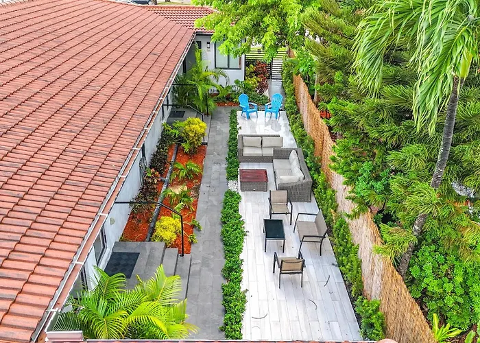 Los Patios Home Suites