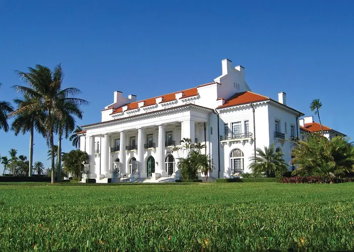 Palm Beach Hotel