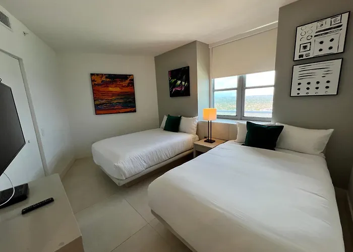 Luxury Beach Resort Beverley Beach