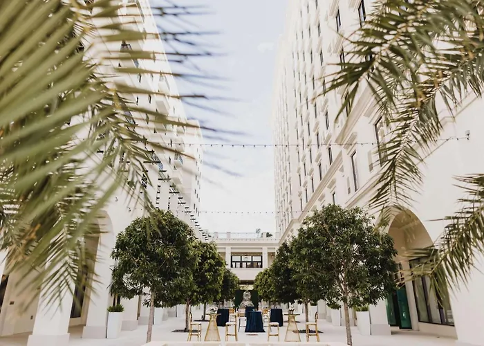Thesis Hotel Miami Coral Gables, Curio Collection By Hilton