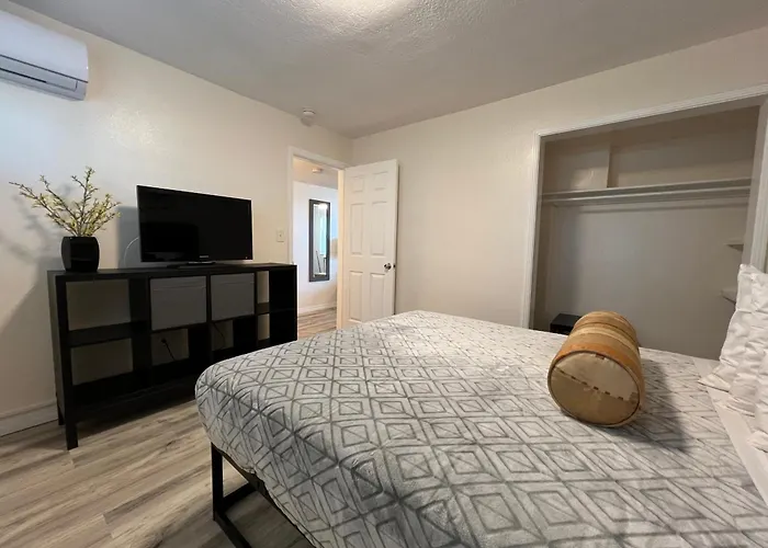 Beachside Resort Motel