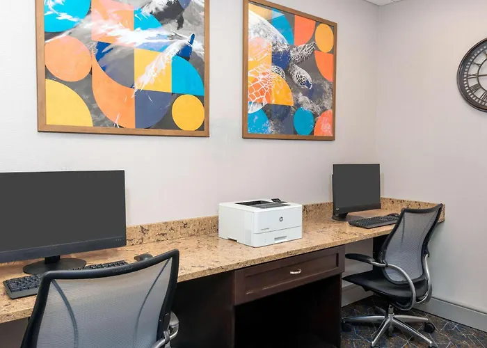 Hampton Inn And Suites