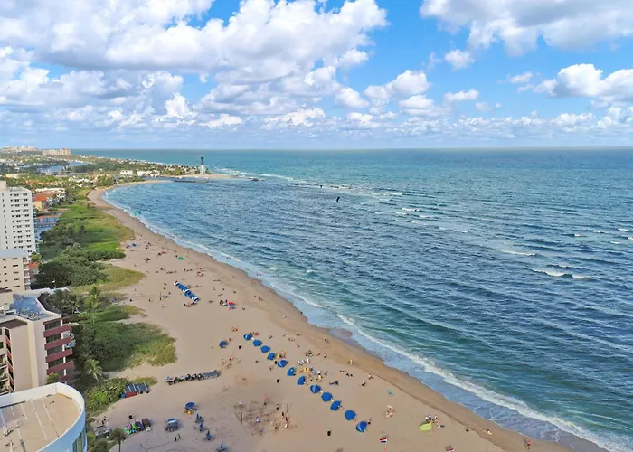 Bright Beachside Getaway Pompano Beach