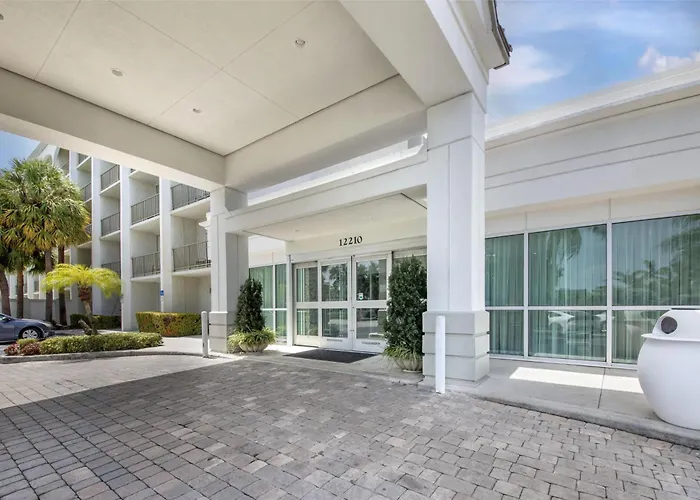 Best Western Plus North Miami-Bal Harbour