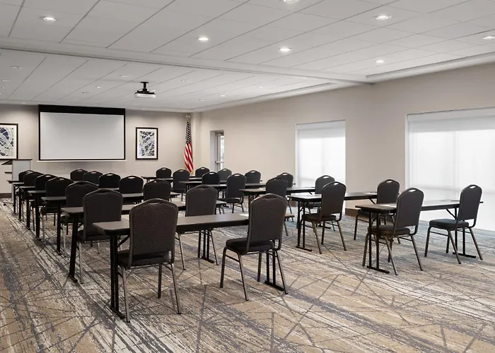 Holiday Inn Express & Suites - East - Ybor City By Ihg