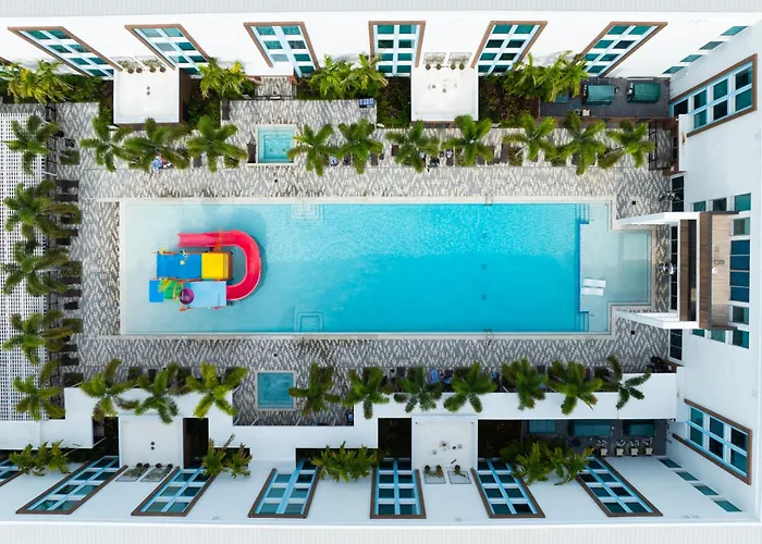 Kompose Boutique Resort @ Theme Parks