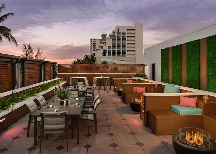 Courtyard By Marriott Oceanside Beach