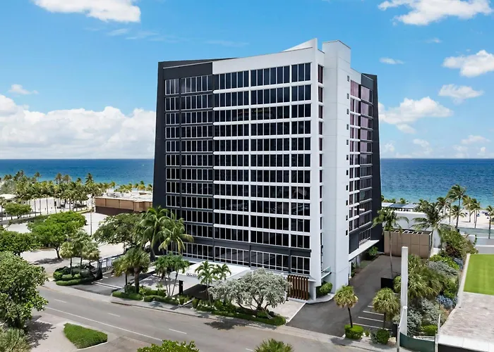 Courtyard By Marriott Oceanside Beach