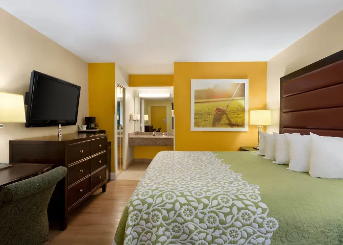 Days Inn By Wyndham N Orlando/Casselberry
