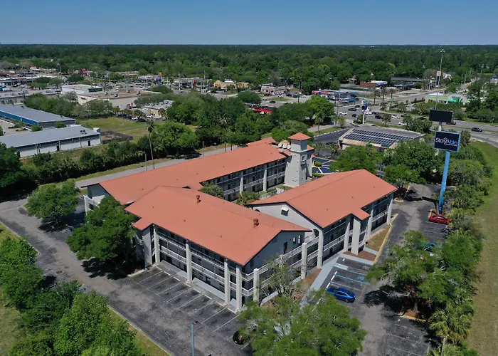 Soho Inn And Suites North