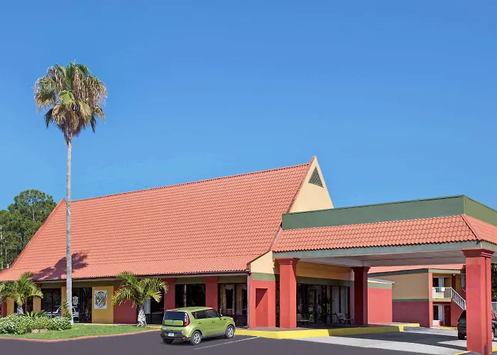 Days Inn By Wyndham Cocoa Cruiseport West At I-95/524