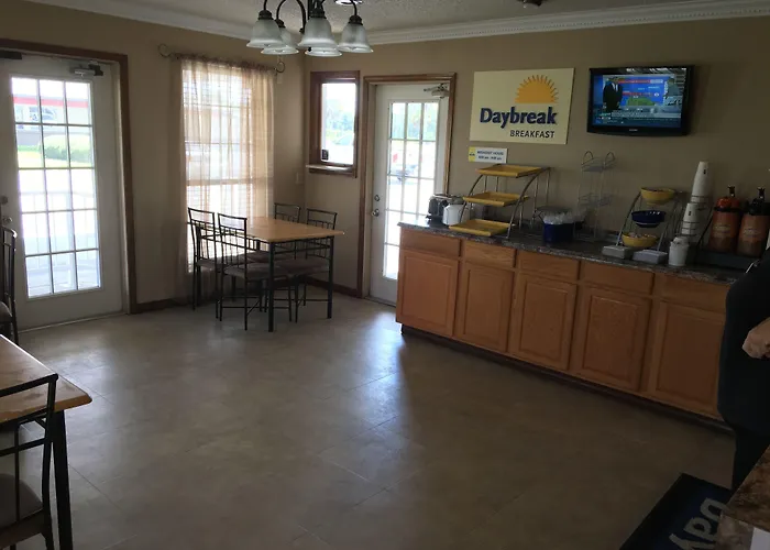 Days Inn By Wyndham Madison