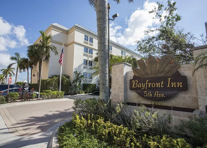 Bayfront Inn 5Th Avenue Naples
