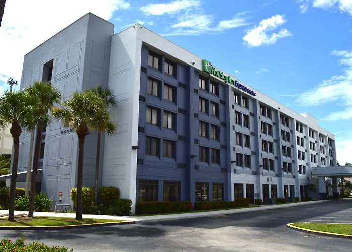 Holiday Inn Express & Suites Miami - Hialeah By Ihg