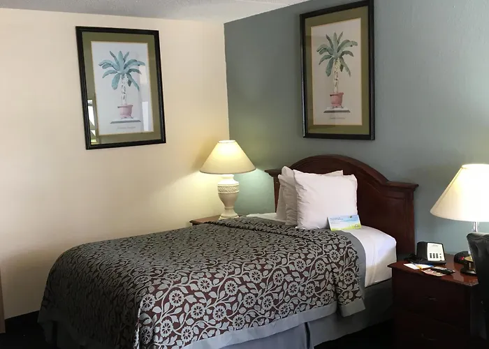 Days Inn By Wyndham Orlando Airport Florida Mall