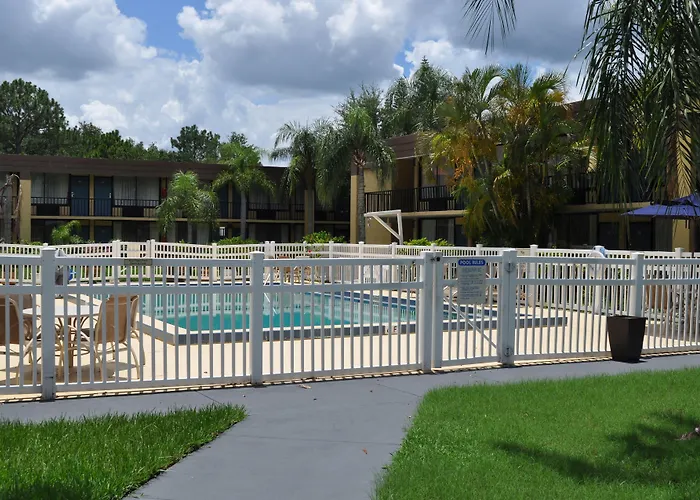 Ramada By Wyndham Cocoa