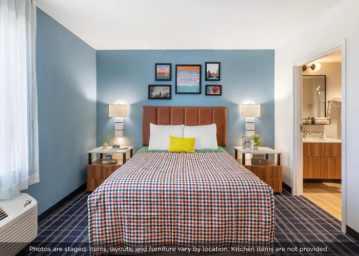 Uptown Suites Extended Stay Tampa Fl - Riverview