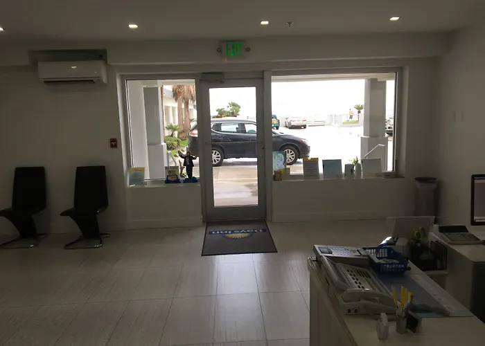 Arya Blu Inn And Suites