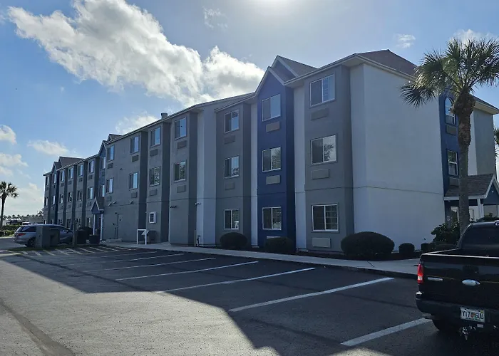 Microtel Inn & Suites By Wyndham Bushnell