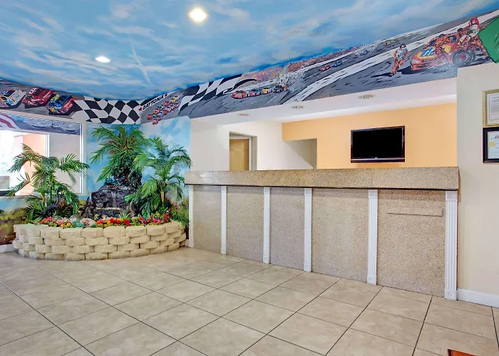 Super 8 By Wyndham Daytona Beach