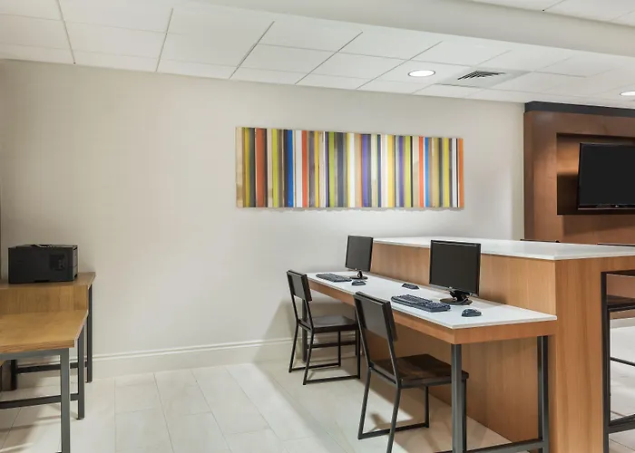 Holiday Inn Express Hotel & Suites Ft. Lauderdale-Plantation By Ihg