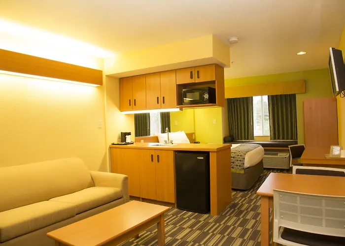 Microtel Inn & Suites By Wyndham Panama City