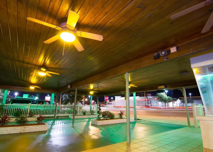 Budget Inn Of Avon Park