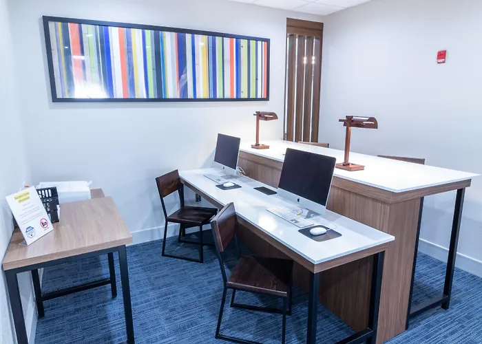 Holiday Inn Express & Suites South I-10 By Ihg