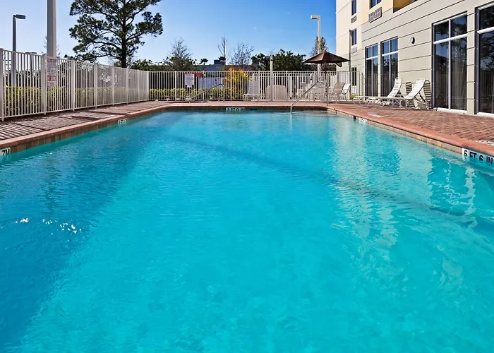 Holiday Inn Express & Suites By Ihg