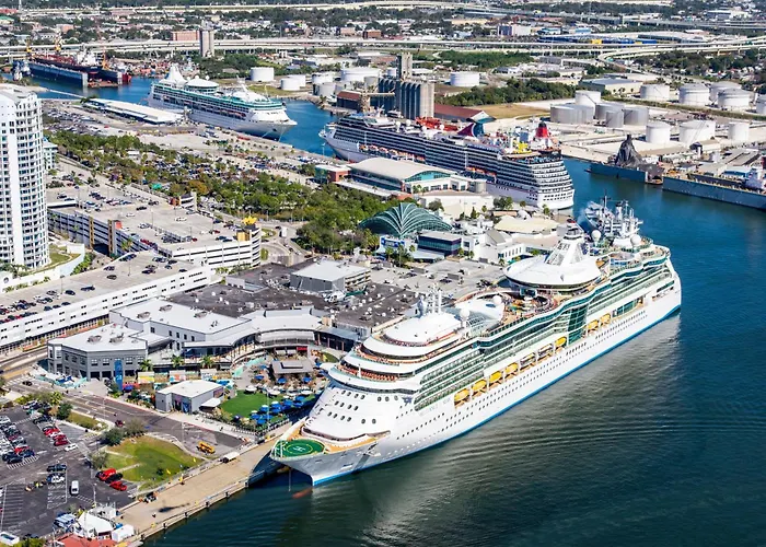 Days Inn & Suites By Wyndham Tampa Fairground-Casino-Ybor