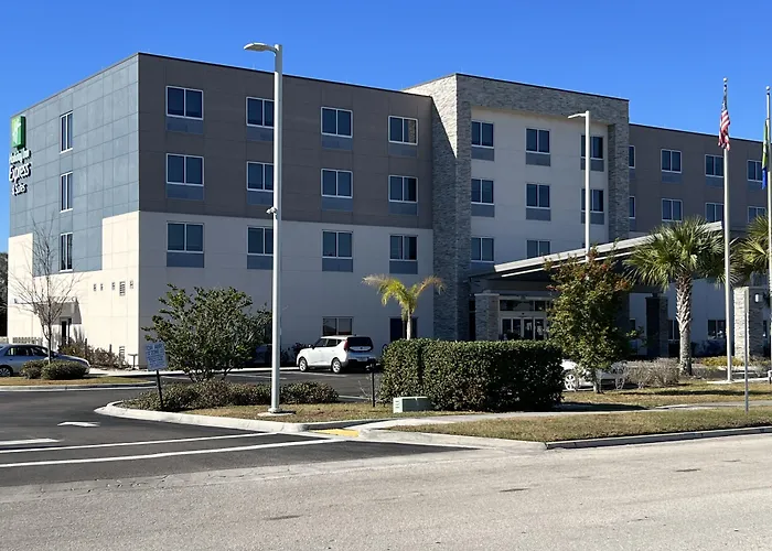 Holiday Inn Express & Suites - W - I295 And I10 By Ihg