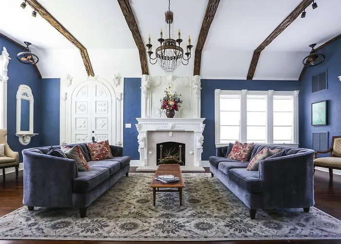 Kenwood Gables Boutique B&B