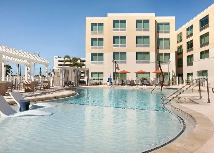Holiday Inn Express By Ihg